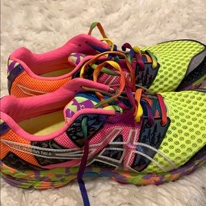 ASICS women’s Gel-Noosa Tri 8